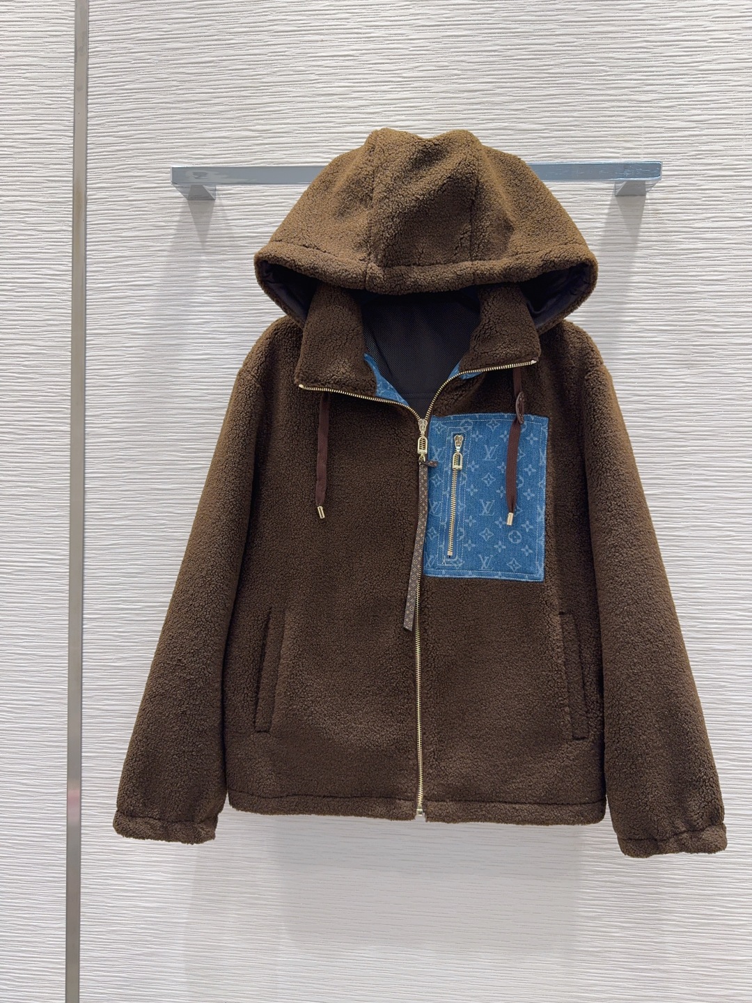 🛍️ Louis Vuitto* 👑2025FW新款外套 时髦低调气质又奢华高级！版型百搭不挑人，定制科