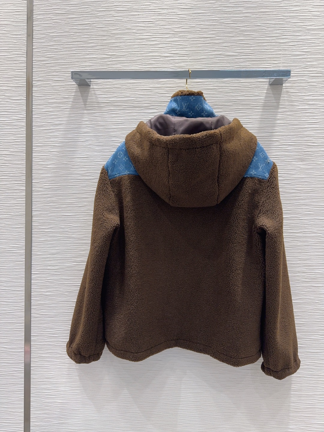 🛍️ Louis Vuitto* 👑2025FW新款外套 时髦低调气质又奢华高级！版型百搭不挑人，定制科