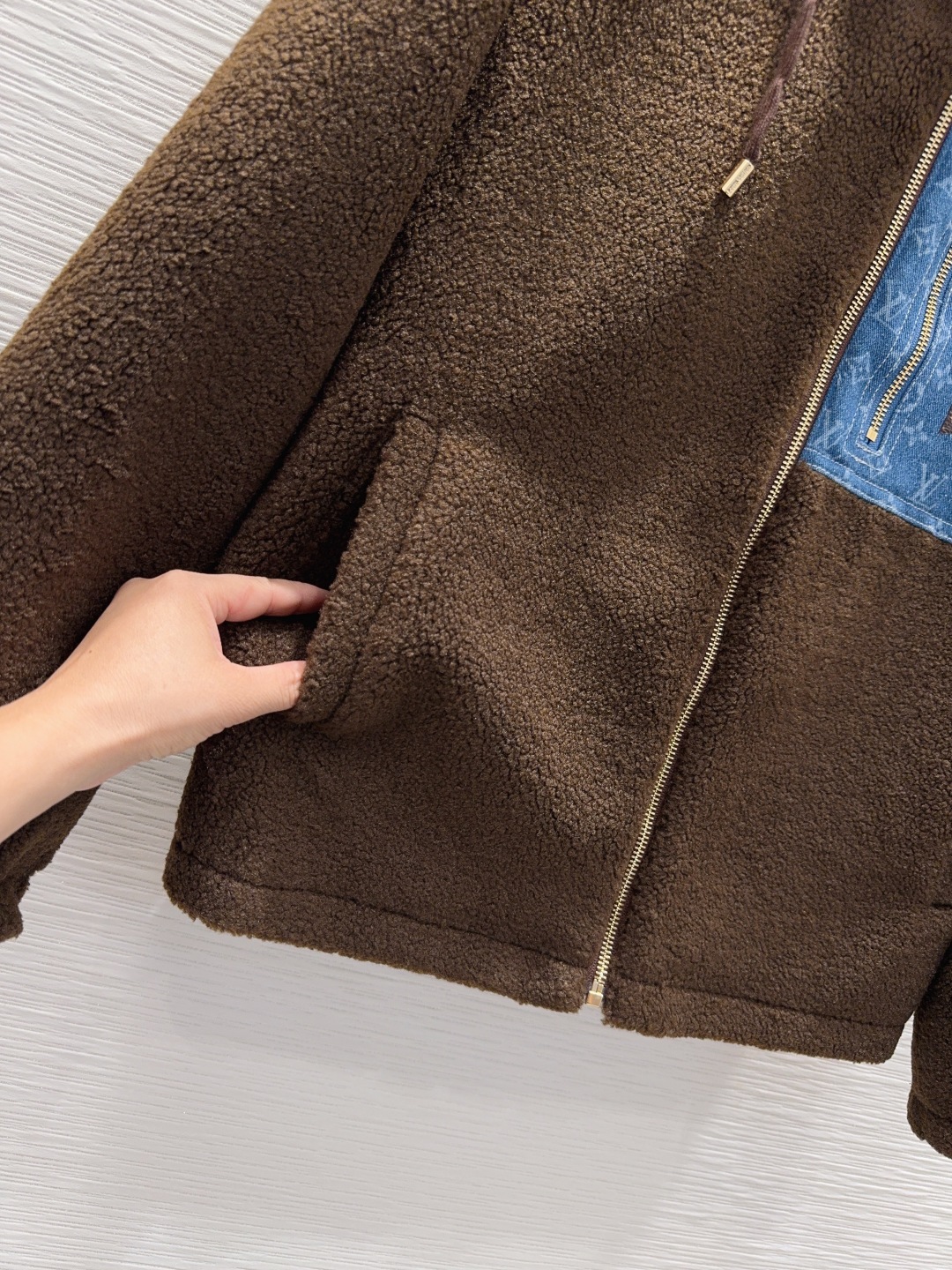 🛍️ Louis Vuitto* 👑2025FW新款外套 时髦低调气质又奢华高级！版型百搭不挑人，定制科