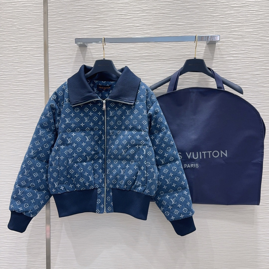 🛍️Louis Vuitt*o 👑2025FW新款羽绒服 90鹅绒 整体保暖效果拉满，常规羽绒服 休闲时