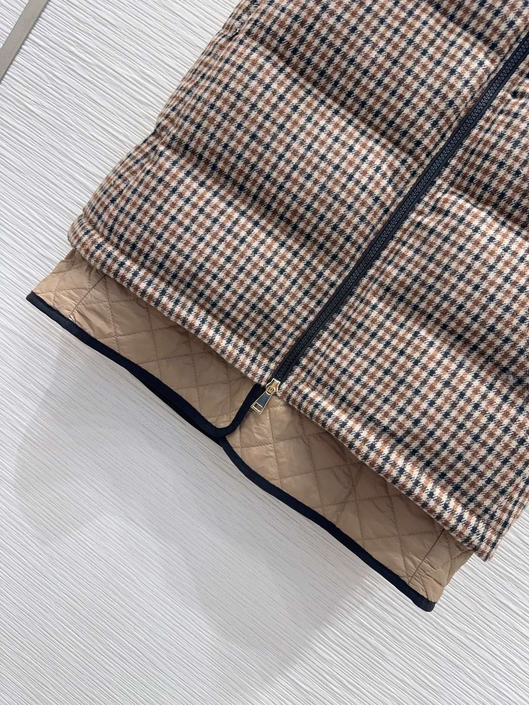 🛍️Moncle*👑 2025FW新款 经典格子 羊毛羽绒外套 设计感拉满 时髦低调气质又奢华高级！版型