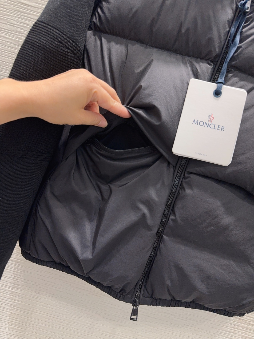 🛍️Moncle*👑2025FW新款羽绒外套 【鹅绒】男女同款 整体保暖效果拉满，独特设计款羽绒服 休闲