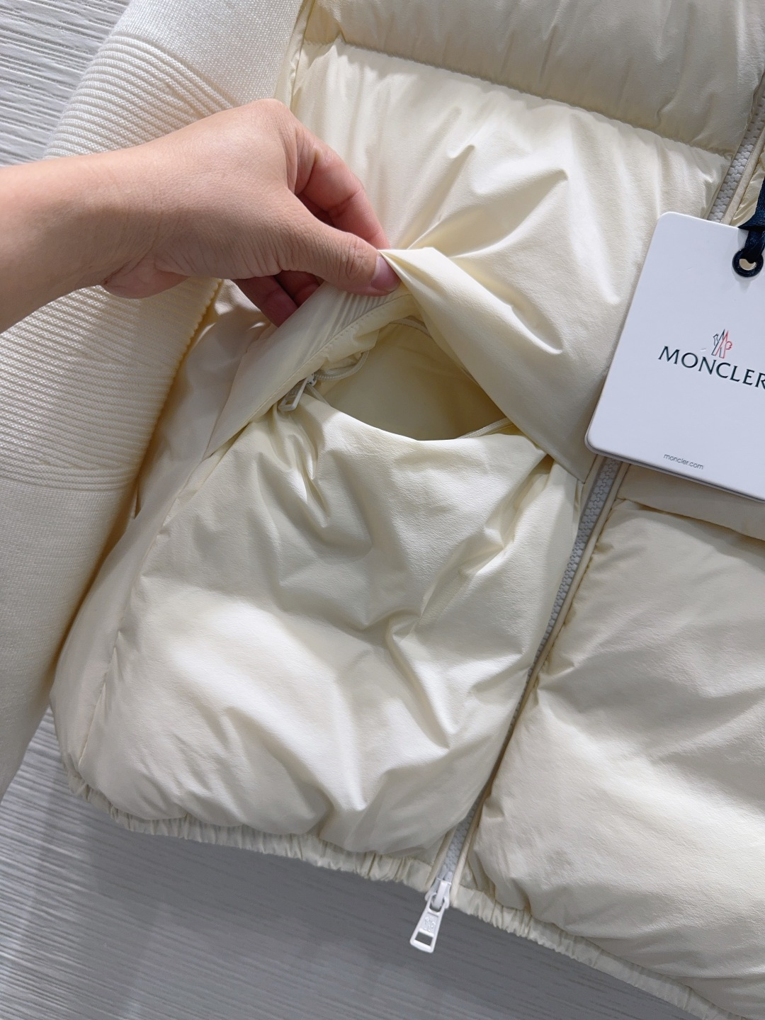 🛍️Moncle*👑2025FW新款羽绒外套 【鹅绒】男女同款 整体保暖效果拉满，独特设计款羽绒服 休闲