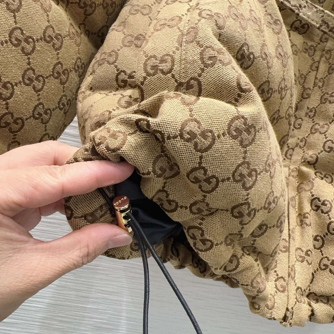 🛍️Gucc*👑2025FW新款羽绒服 限定系列 非常高级的进口高密度质地 提花面料 仔细看细节 最具特