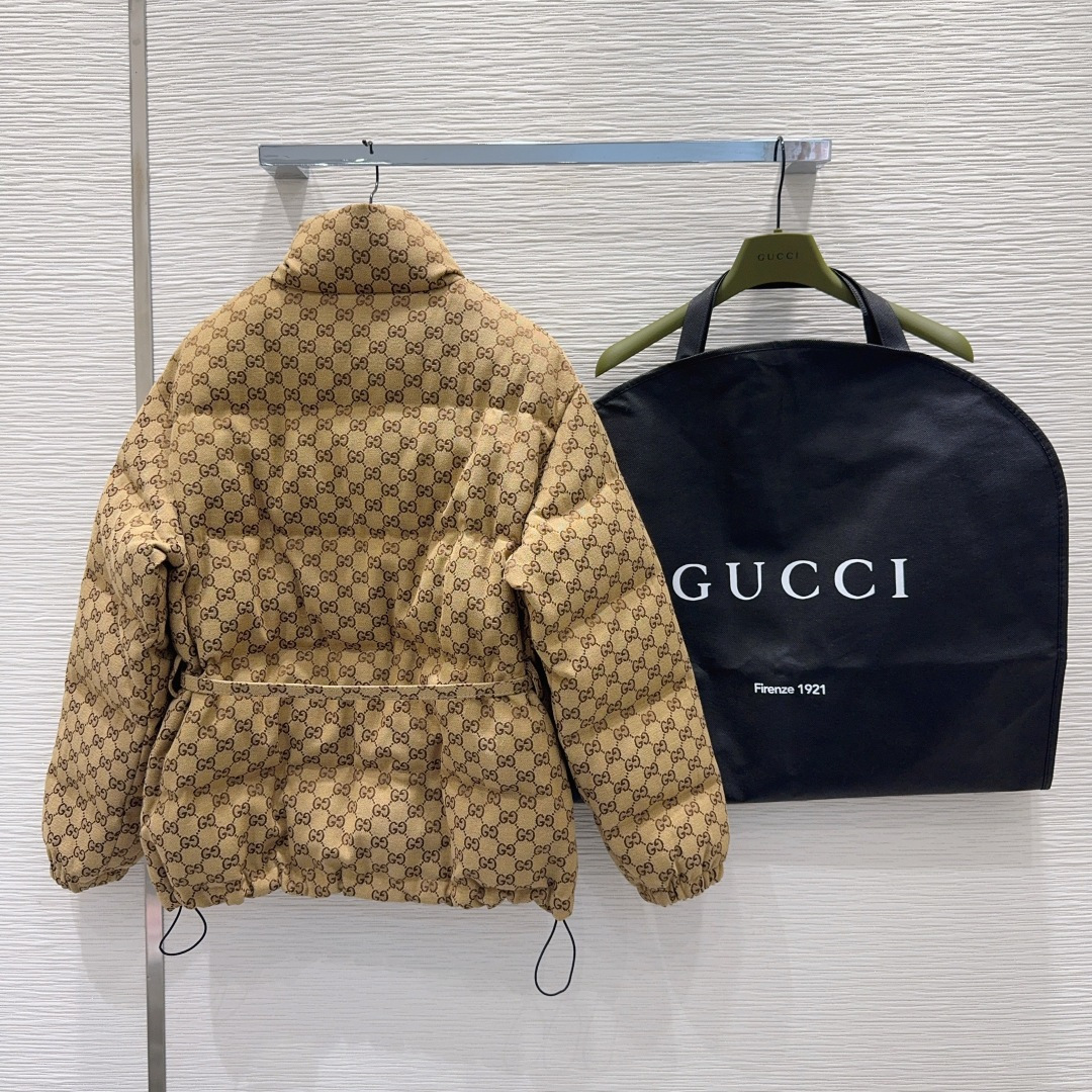 🛍️Gucc*👑2025FW新款羽绒服 限定系列 非常高级的进口高密度质地 提花面料 仔细看细节 最具特