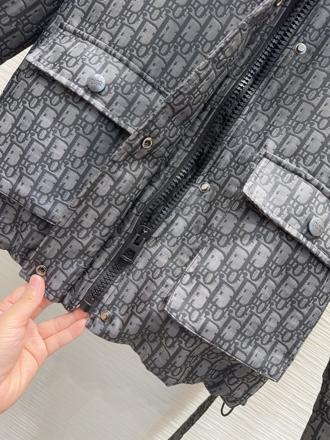 🛍️ Christian Dio* 👑2025FW新款夹棉外套 印花面料 经典又有型 各种都能完美驾驭～