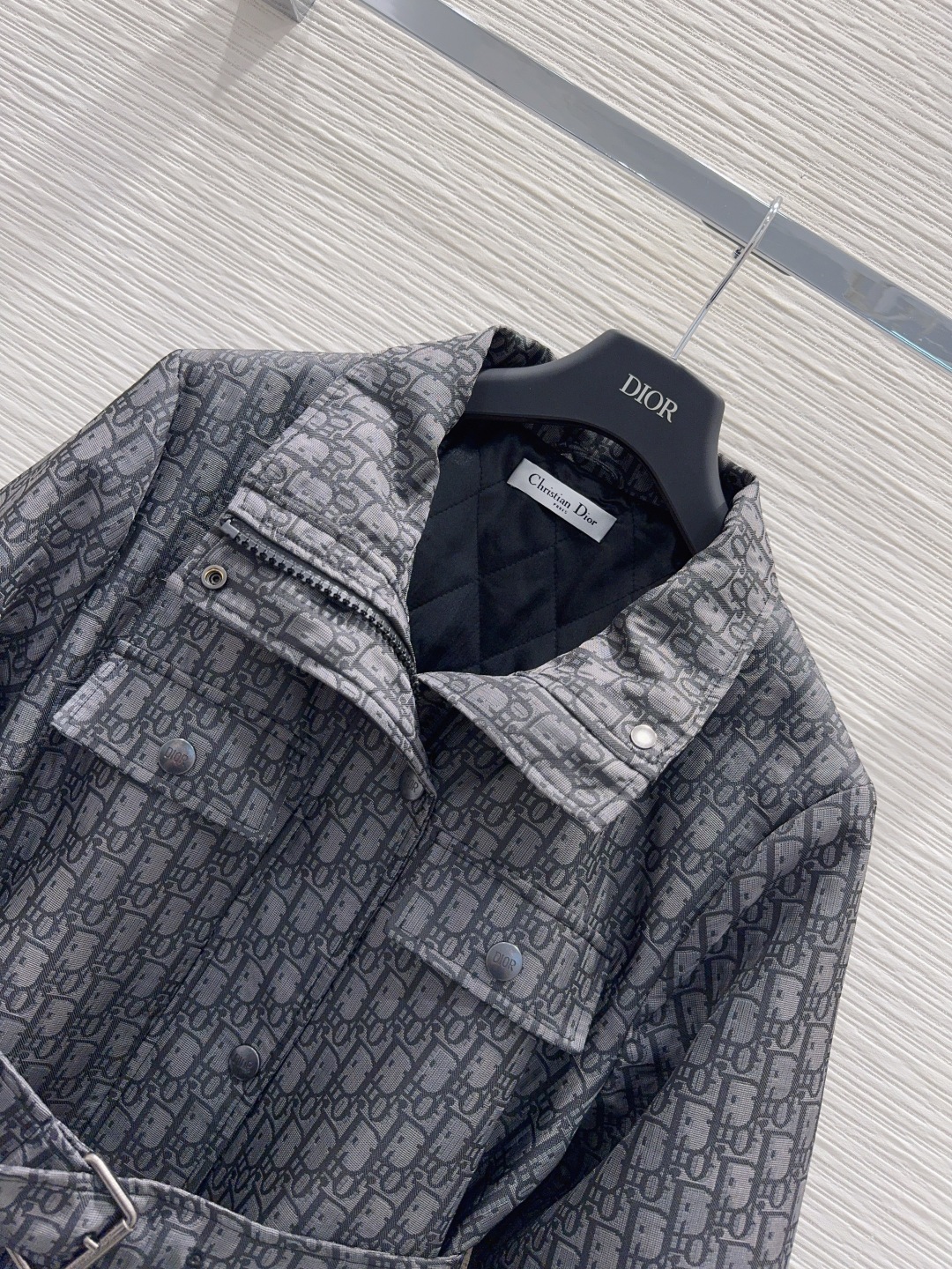 🛍️ Christian Dio* 👑2025FW新款夹棉外套 印花面料 经典又有型 各种都能完美驾驭～