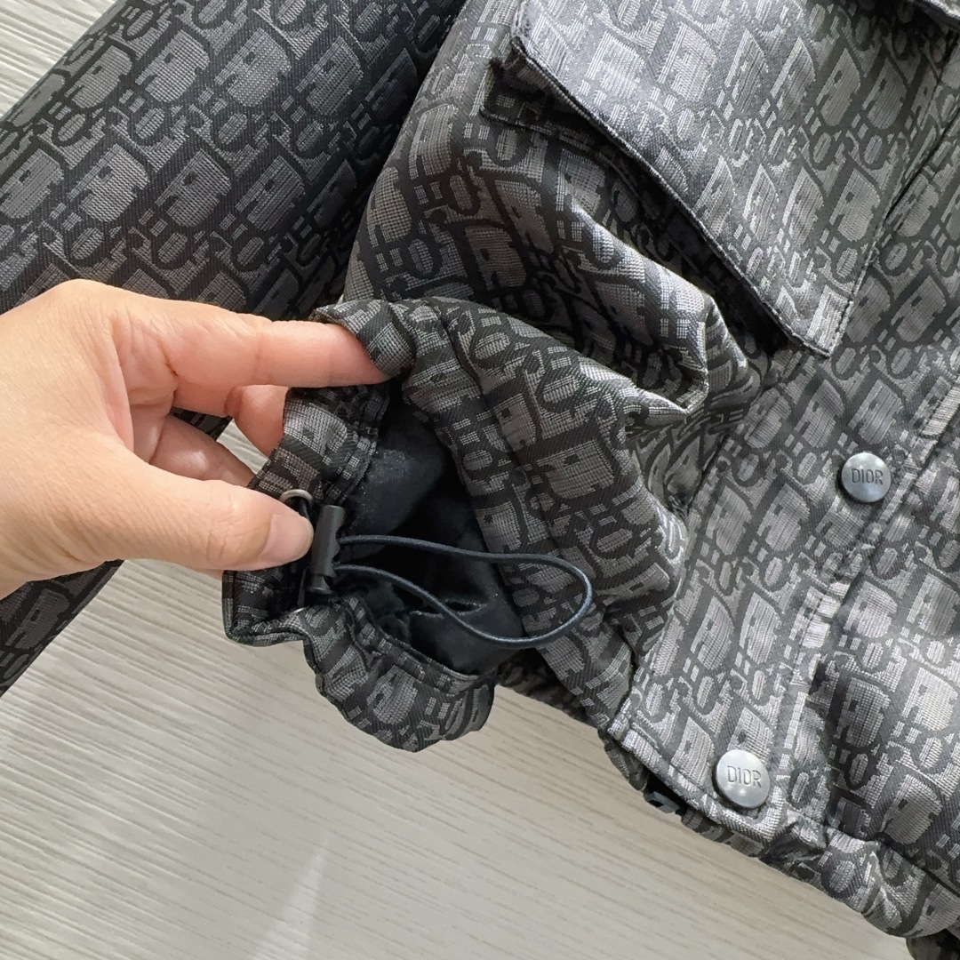 🛍️ Christian Dio* 👑2025FW新款夹棉短外套 印花面料 经典又有型 各种都能完美驾驭