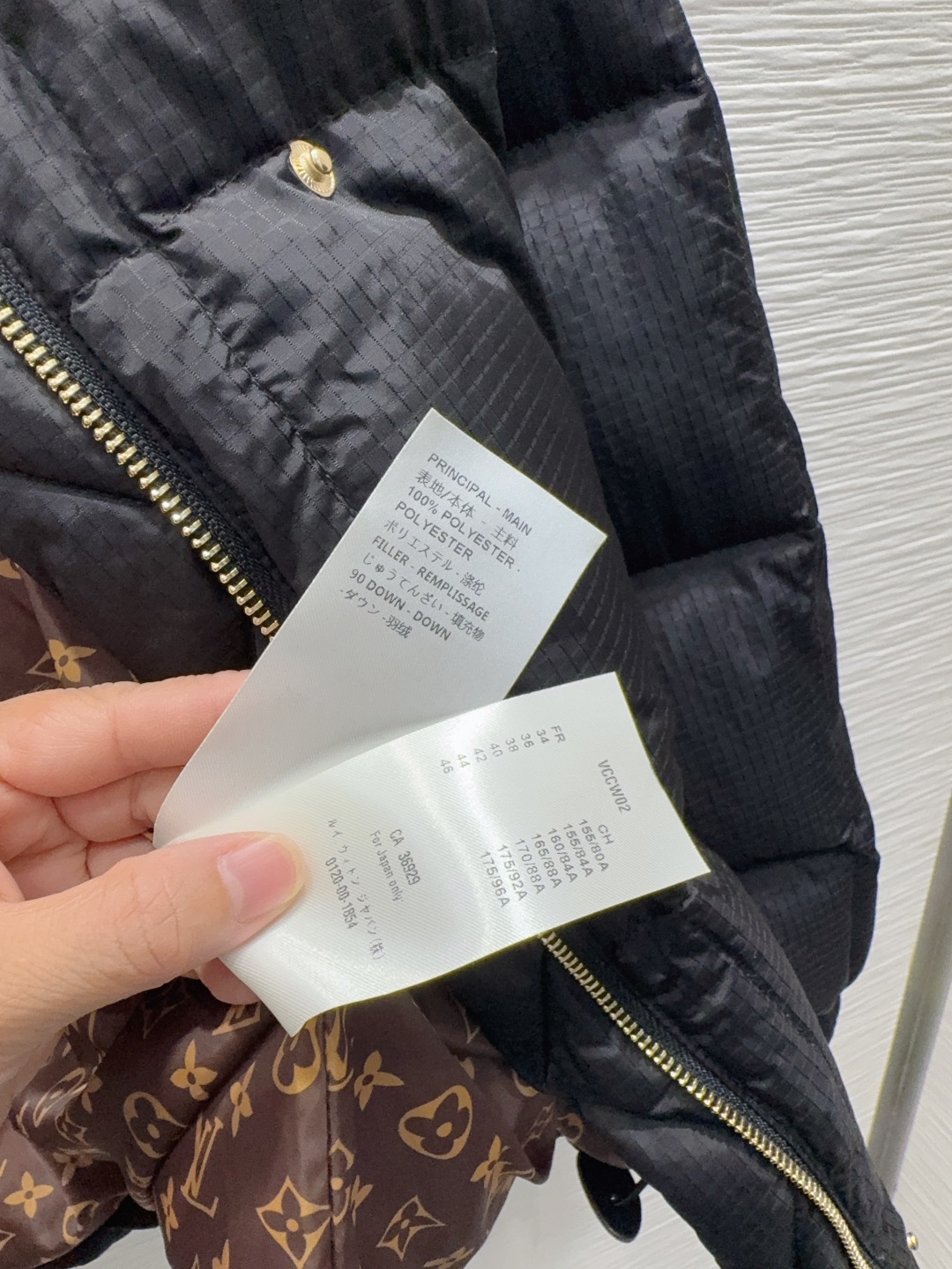 🛍️ Louis Vuitto* 👑2025FW新款羽绒外套 90鸭绒 整体保暖效果拉满，常规款羽绒服 