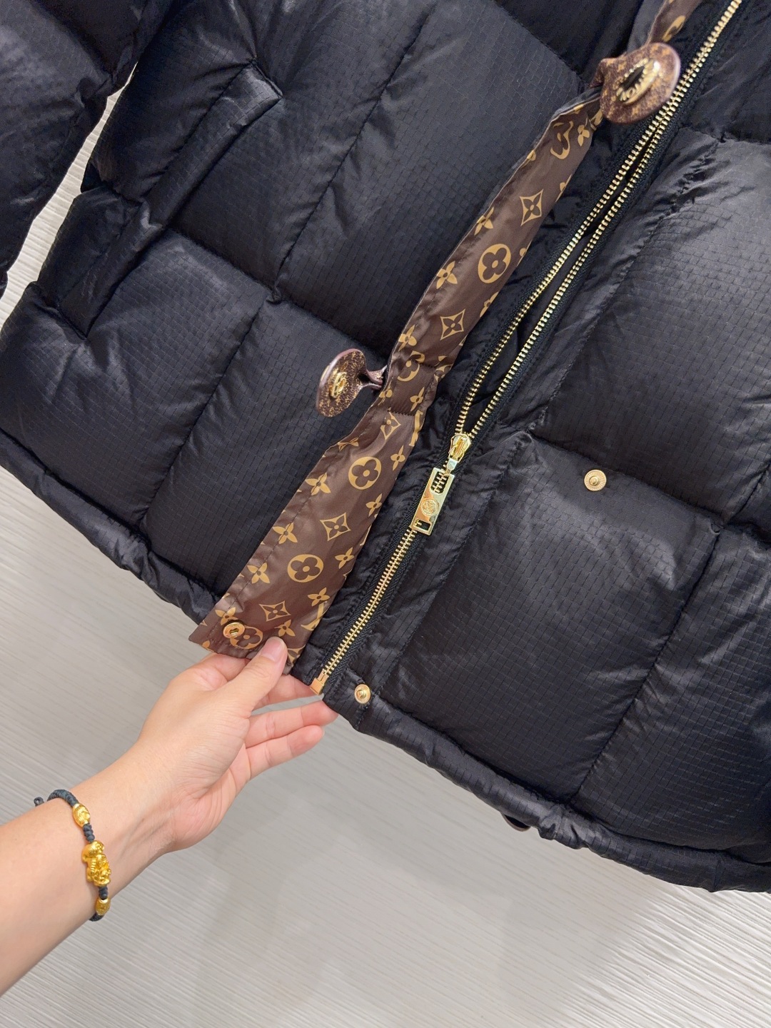 🛍️ Louis Vuitto* 👑2025FW新款羽绒外套 90鸭绒 整体保暖效果拉满，常规款羽绒服 