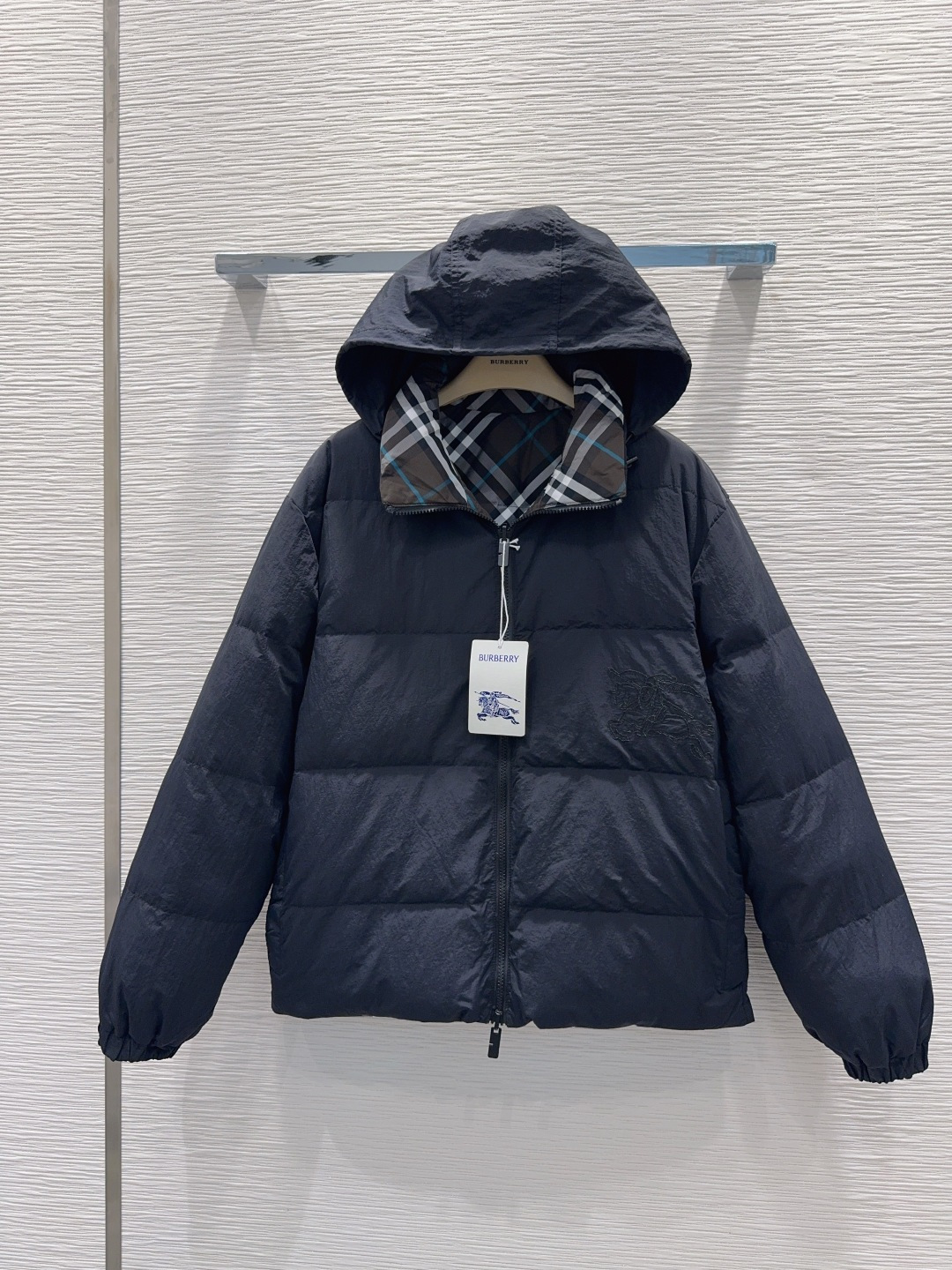 🛍️Burberr*👑2025FW新款羽绒服 填充物：鹅绒 非常高级的进口高密度质地 仔细看细节 最具特