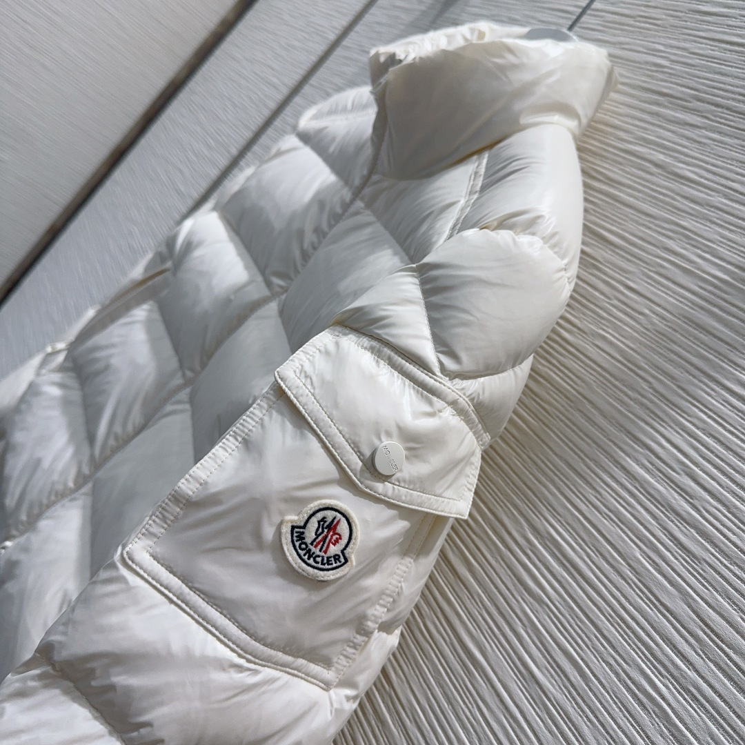 🛍️Moncle*👑2025FW新款羽绒服 整体保暖效果拉满，独特设计款羽绒服 休闲时尚，经典logo完