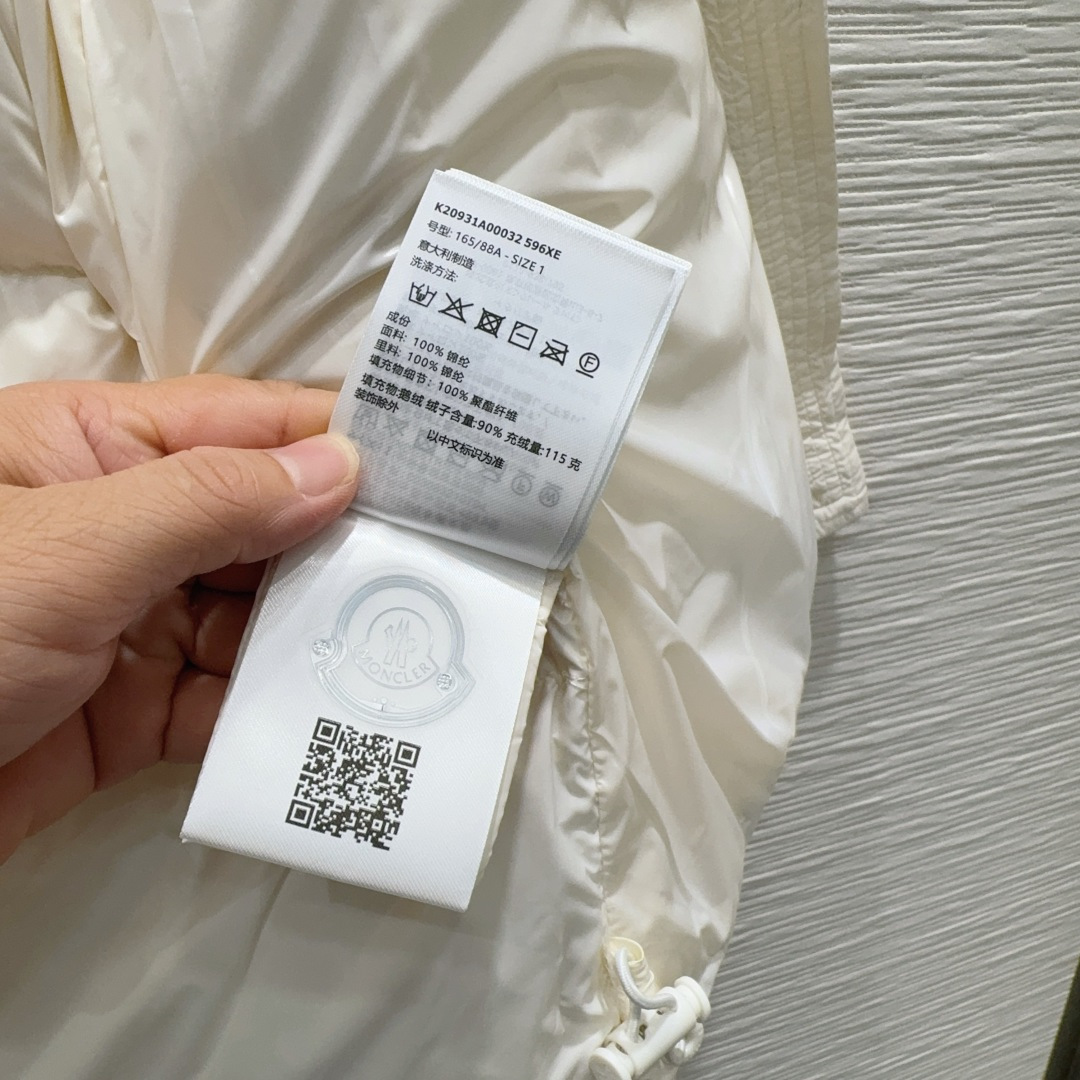 🛍️Moncle*👑2025FW新款羽绒服 整体保暖效果拉满，独特设计款羽绒服 休闲时尚，经典logo完