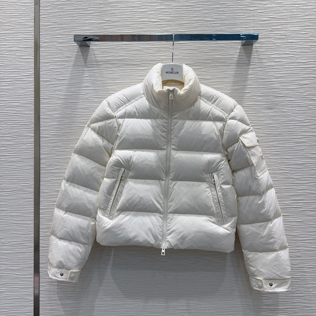 🛍️Moncle*👑2025FW新款羽绒服 整体保暖效果拉满，独特设计款羽绒服 休闲时尚，经典logo完