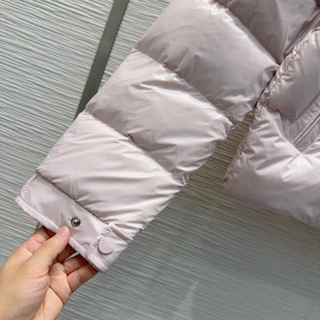 🛍️Moncle*👑2025FW新款羽绒服 整体保暖效果拉满，独特设计款羽绒服 休闲时尚，经典logo完