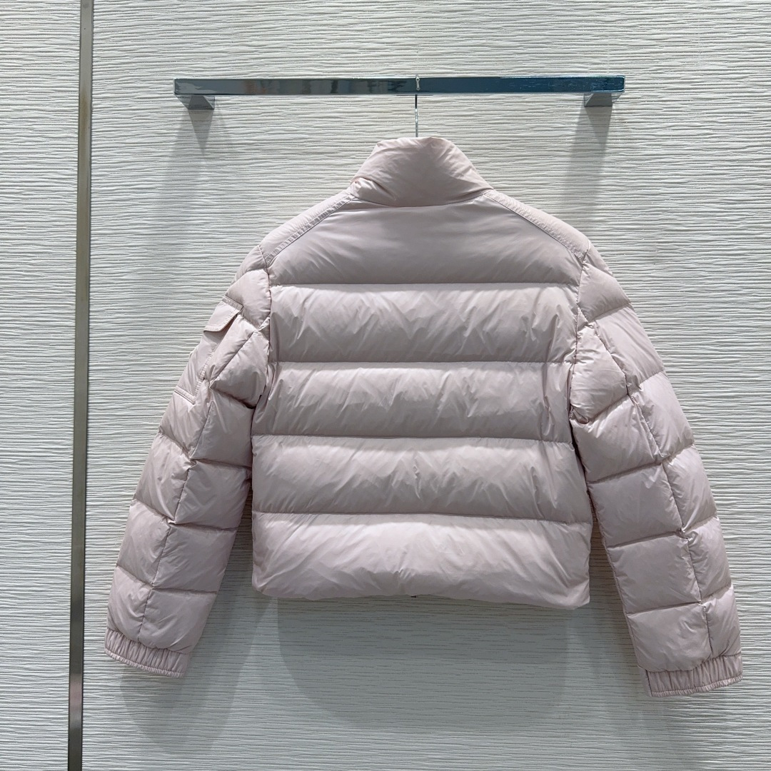 🛍️Moncle*👑2025FW新款羽绒服 整体保暖效果拉满，独特设计款羽绒服 休闲时尚，经典logo完