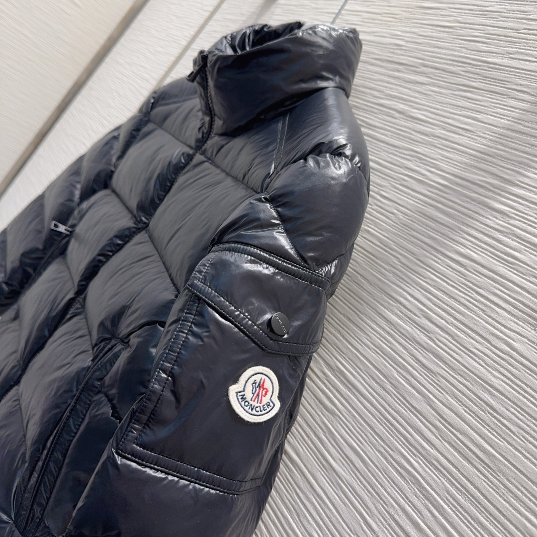 🛍️Moncle*👑2025FW新款羽绒服 整体保暖效果拉满，独特设计款羽绒服 休闲时尚，经典logo完