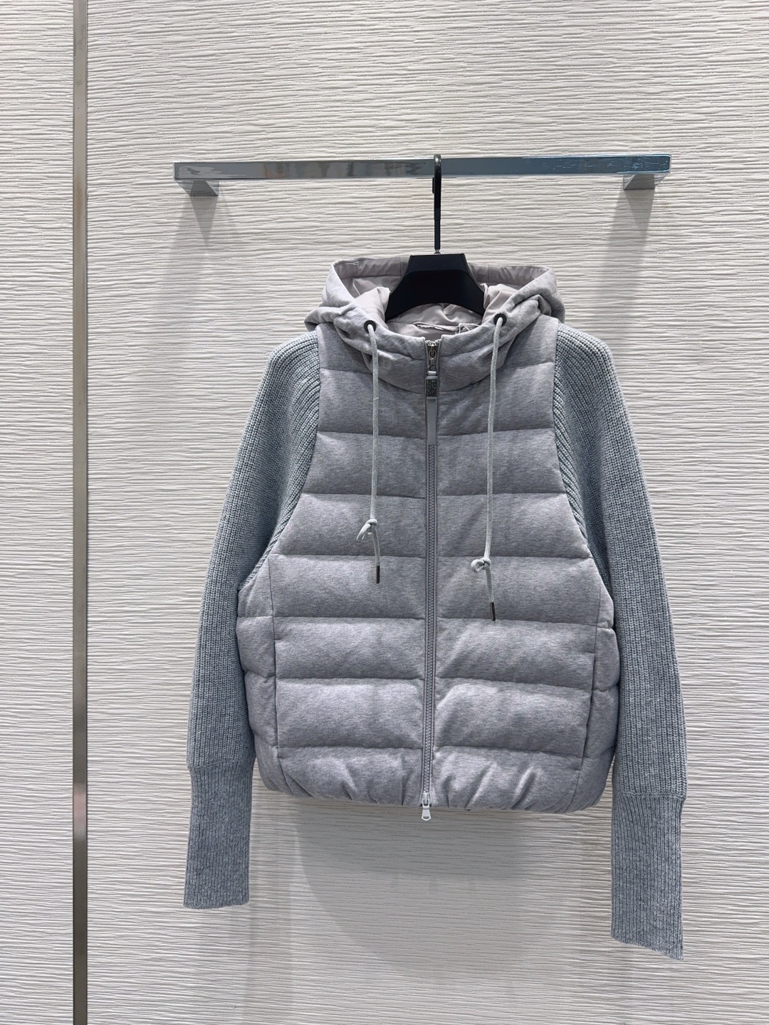 🛍️Brunello cucine*lli❤️秋冬新品 针织拼接羽绒服!冬天的内搭神器 早秋必备单品。经