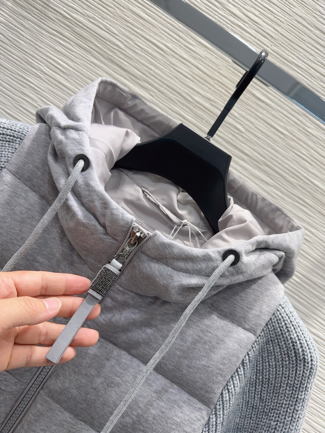 🛍️Brunello cucine*lli❤️秋冬新品 针织拼接羽绒服!冬天的内搭神器 早秋必备单品。经