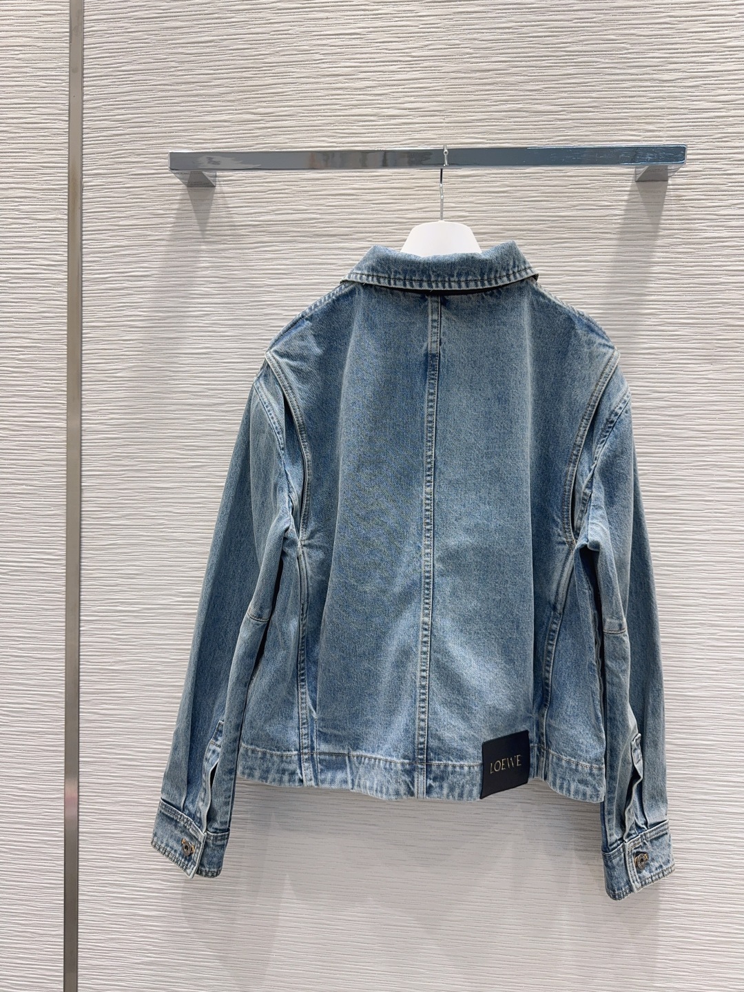 🛍️Loe w*e👑2025FW新款 高版出品~超时髦新款丹宁牛仔 酵洗个性色调上身又酷又飒爽 采用定制