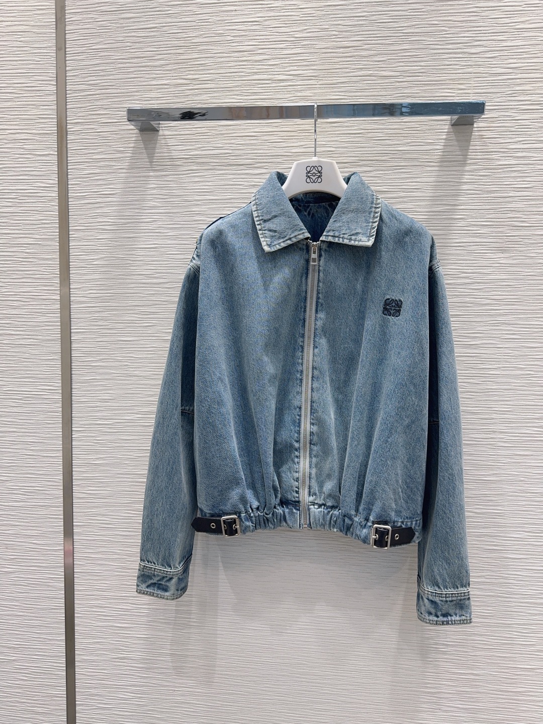 🛍️Loe w*e👑2025FW新款 高版出品~超时髦新款丹宁牛仔 酵洗个性色调上身又酷又飒爽 采用定制