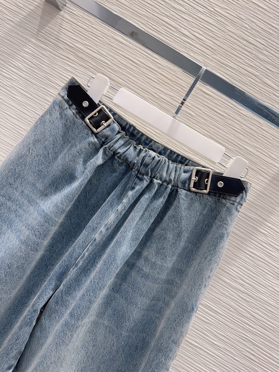 🛍️Loe w*e👑2025FW新款 高版出品~超时髦新款丹宁牛仔 酵洗个性色调上身又酷又飒爽 采用定制