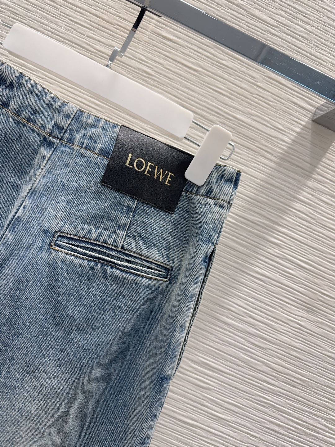 🛍️Loe w*e👑2025FW新款 高版出品~超时髦新款丹宁牛仔 酵洗个性色调上身又酷又飒爽 采用定制