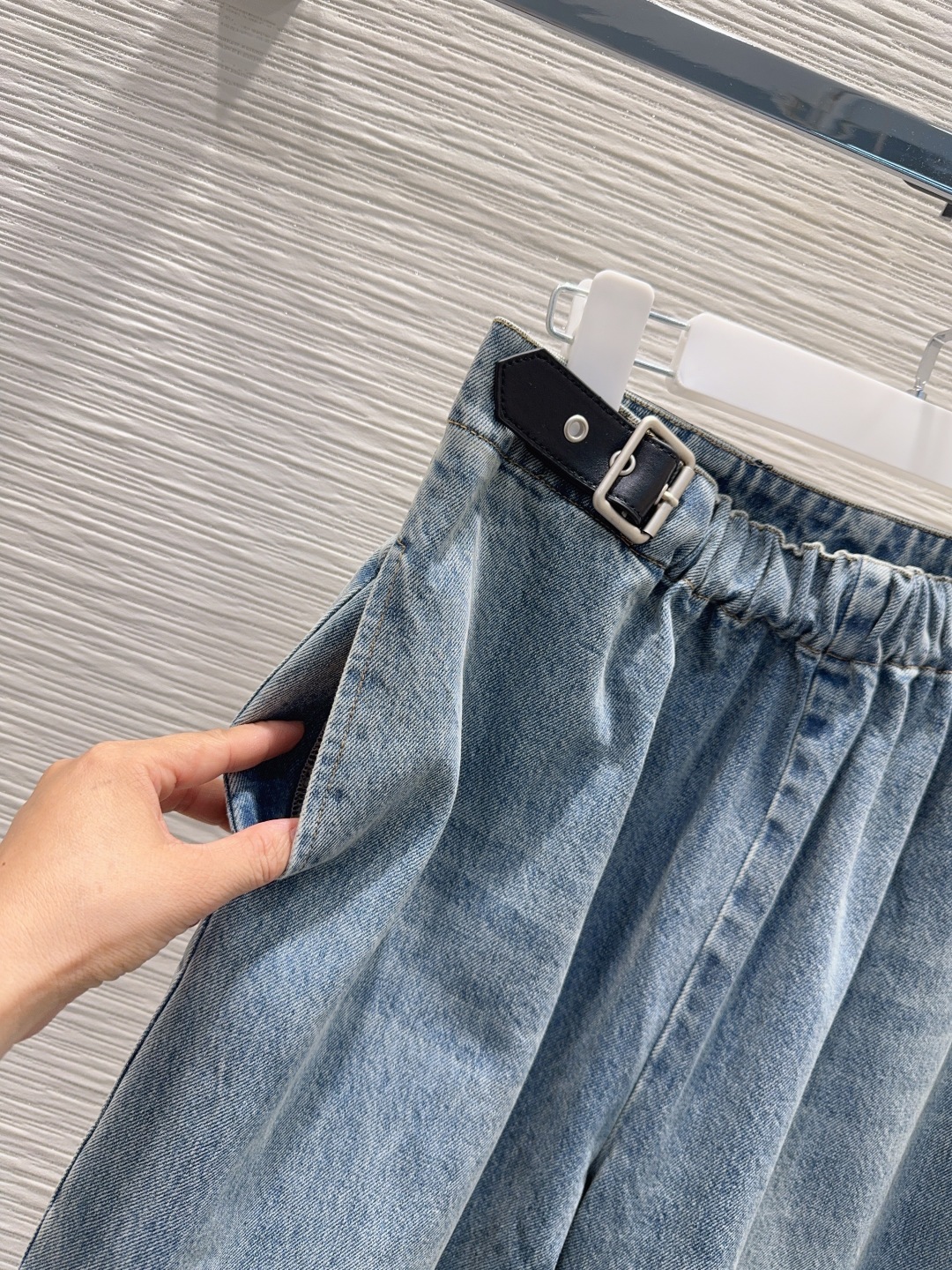 🛍️Loe w*e👑2025FW新款 高版出品~超时髦新款丹宁牛仔 酵洗个性色调上身又酷又飒爽 采用定制