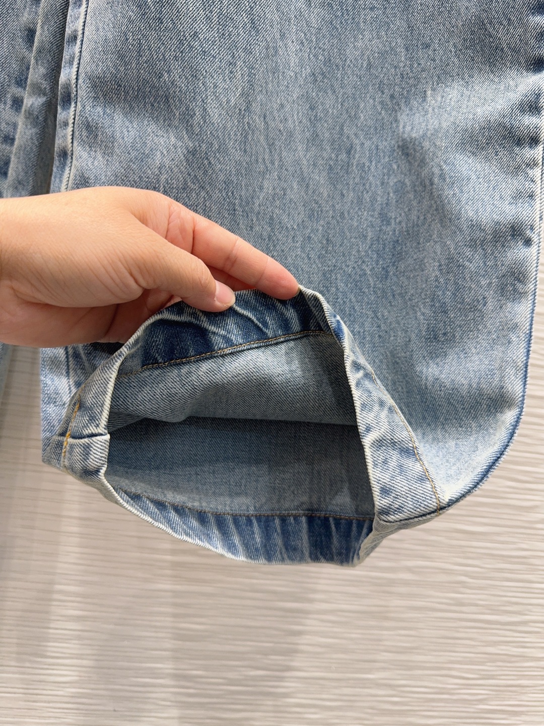 🛍️Loe w*e👑2025FW新款 高版出品~超时髦新款丹宁牛仔 酵洗个性色调上身又酷又飒爽 采用定制