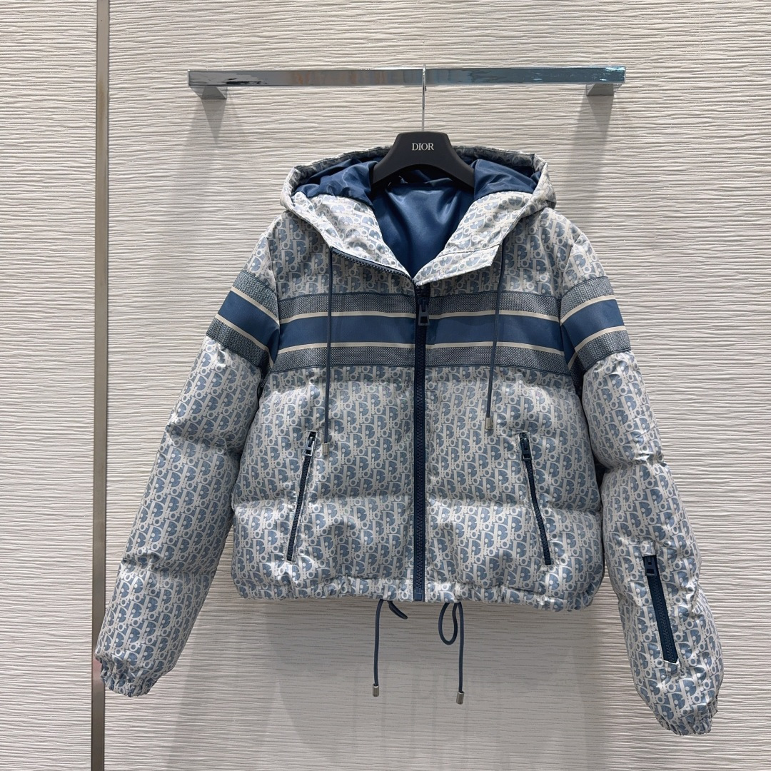 🛍️ Christian Dio* 👑2025FW新款羽绒外套 90白鸭绒 整体保暖效果拉满，常规款羽绒