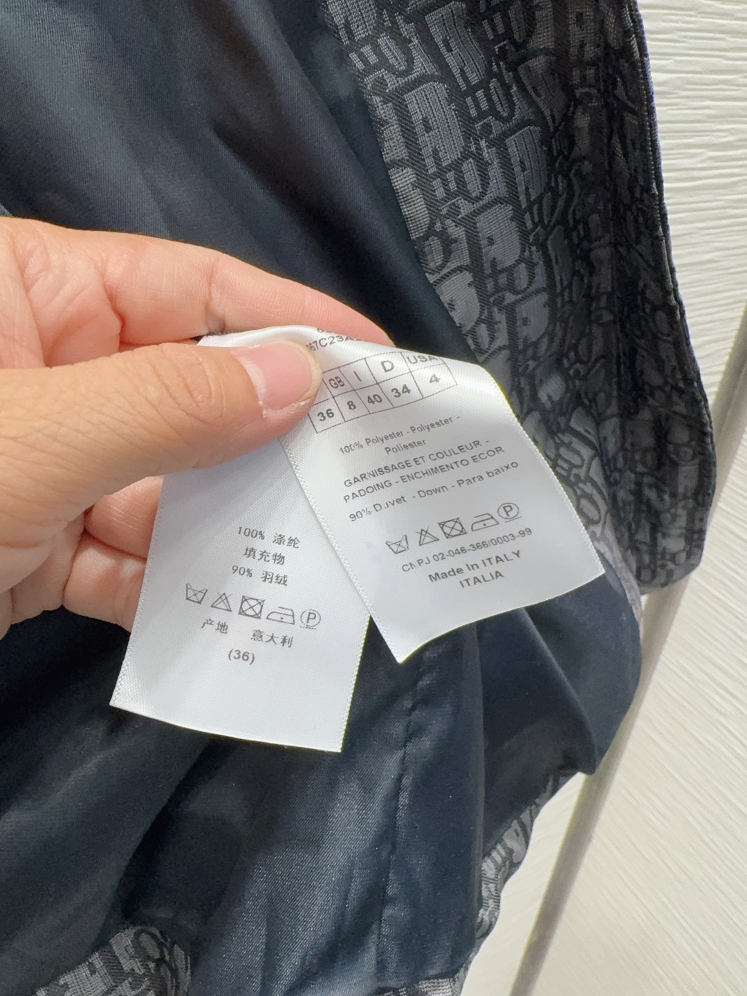 🛍️ Christian Dio* 👑2025FW新款羽绒外套 90白鸭绒 整体保暖效果拉满，常规款羽绒