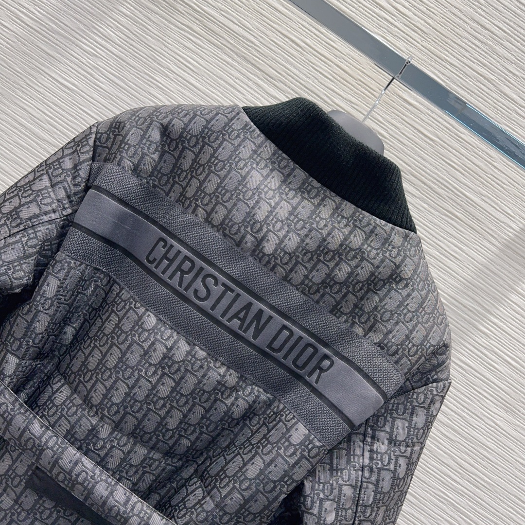 🛍️ Christian Dio* 👑2025FW新款棉外套 印花面料 经典又有型 各种都能完美驾驭~高