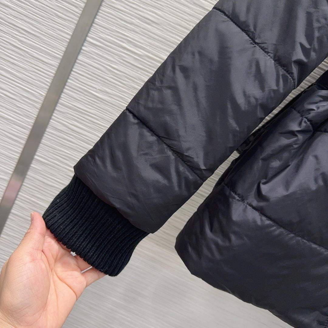 🛍️ Christian Dio* 👑2025FW新款棉外套 印花面料 经典又有型 各种都能完美驾驭～高