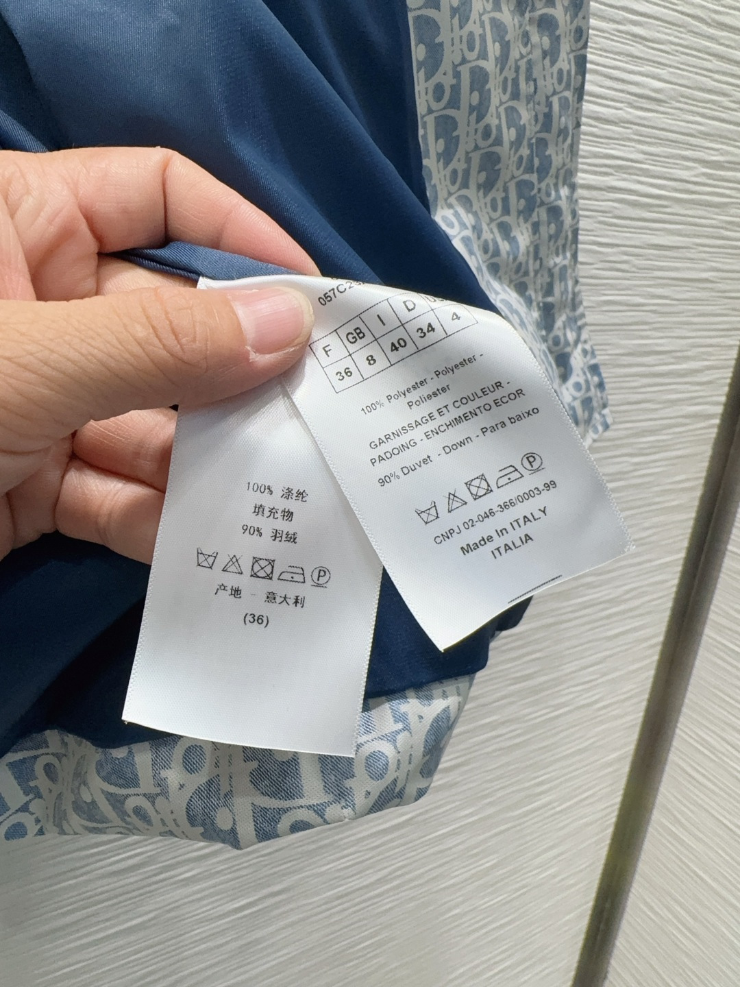 🛍️ Christian Dio* 👑2025FW新款羽绒马甲 90白鸭绒 整体保暖效果拉满，常规款羽绒