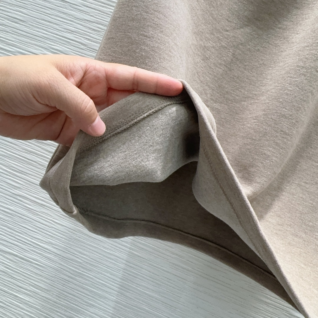 🛍️ Miu Mi* 👑2025FW新款套装 可A可飒的风格，日常通勤穿什么的都是很OK的，层次感更加丰