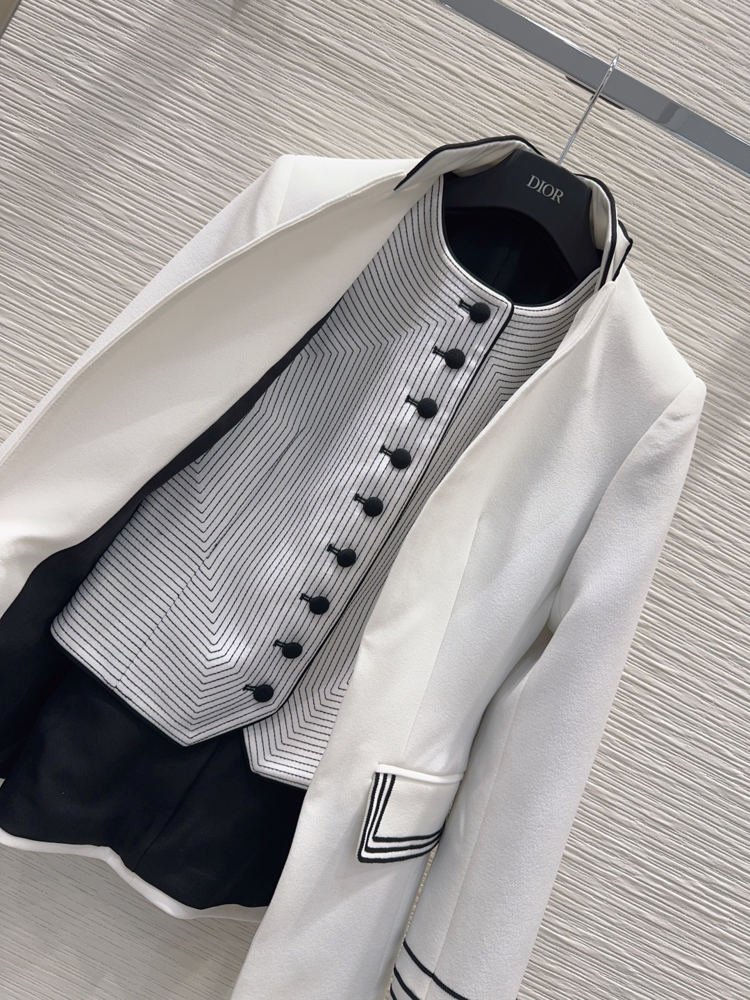 🛍️ Christian Dio* 👑2026早秋新款外套 上身就是满满的时髦高级感自带气场 面料质感很