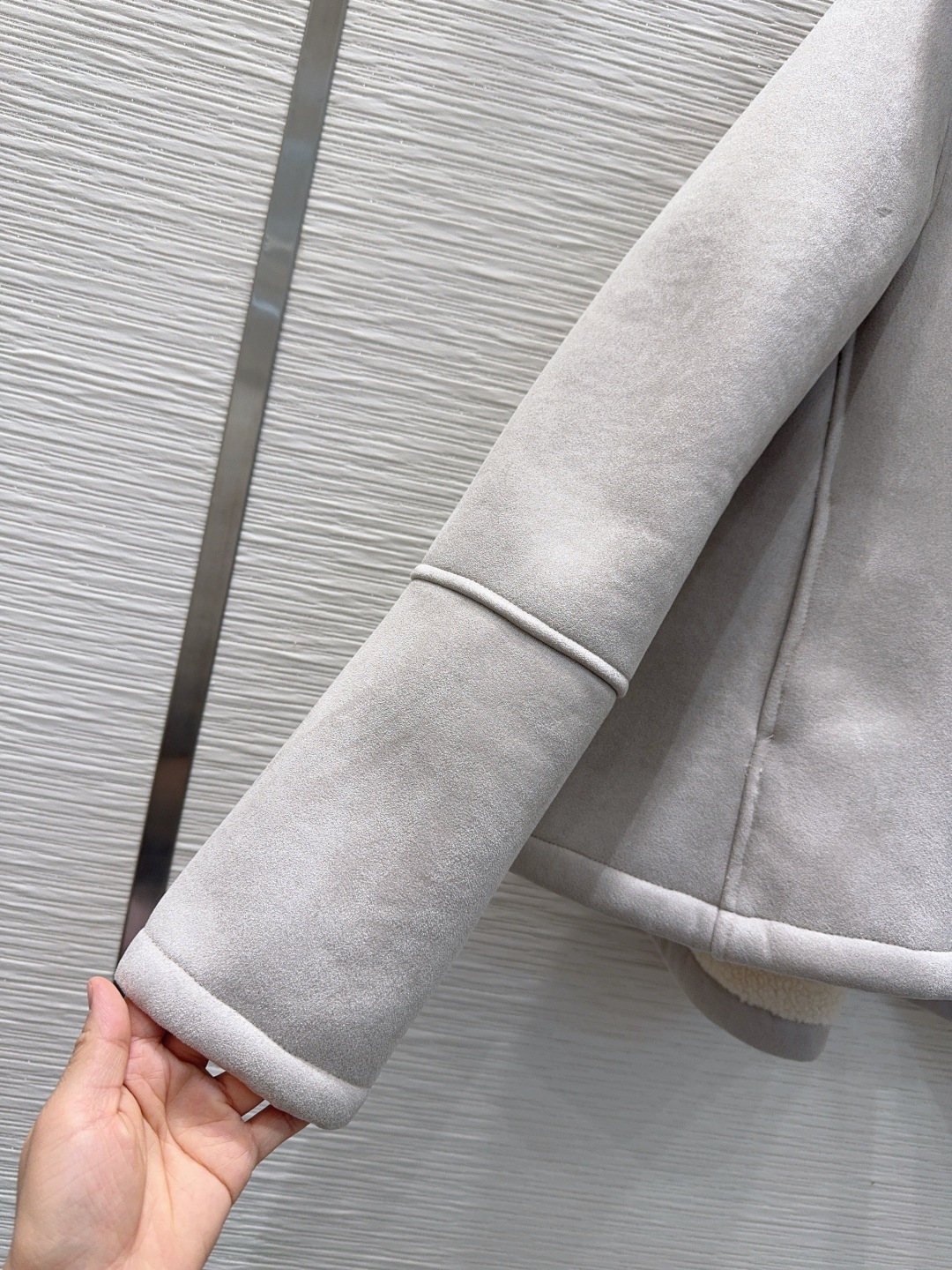 🛍️ Loe w*e 👑2025FW新款外套 时髦低调气质又奢华高级！版型百搭不挑人，定制科技面料 做工