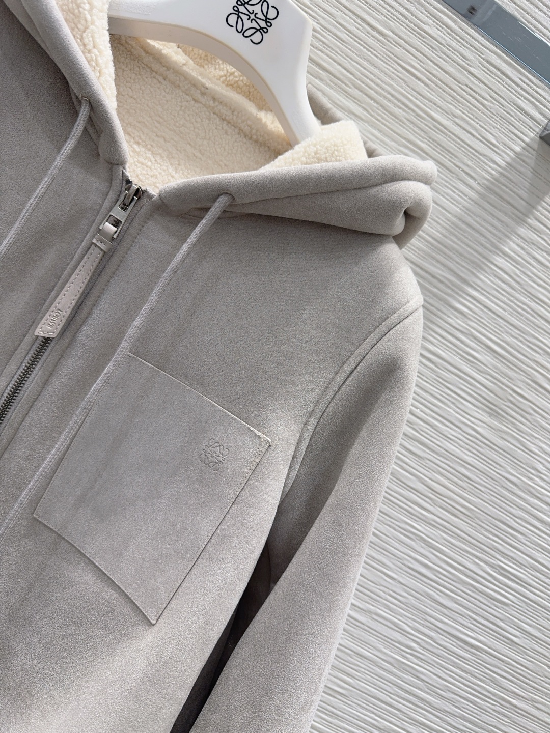 🛍️ Loe w*e 👑2025FW新款外套 时髦低调气质又奢华高级！版型百搭不挑人，定制科技面料 做工