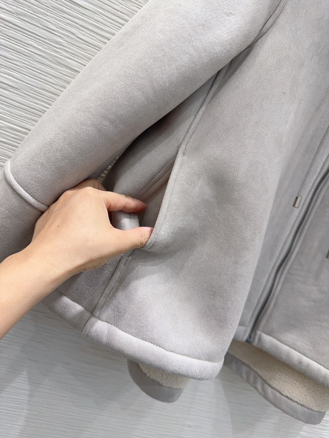 🛍️ Loe w*e 👑2025FW新款外套 时髦低调气质又奢华高级！版型百搭不挑人，定制科技面料 做工