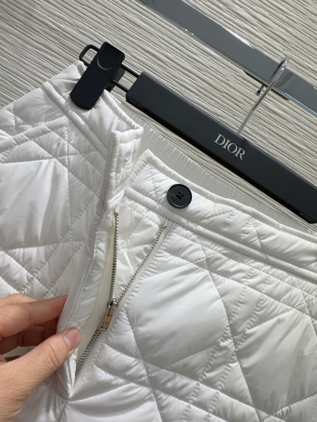 🛍️Christian Dio*👑2025FW新款夹棉长裤 整体保暖效果拉满，休闲时尚，经典logo完美