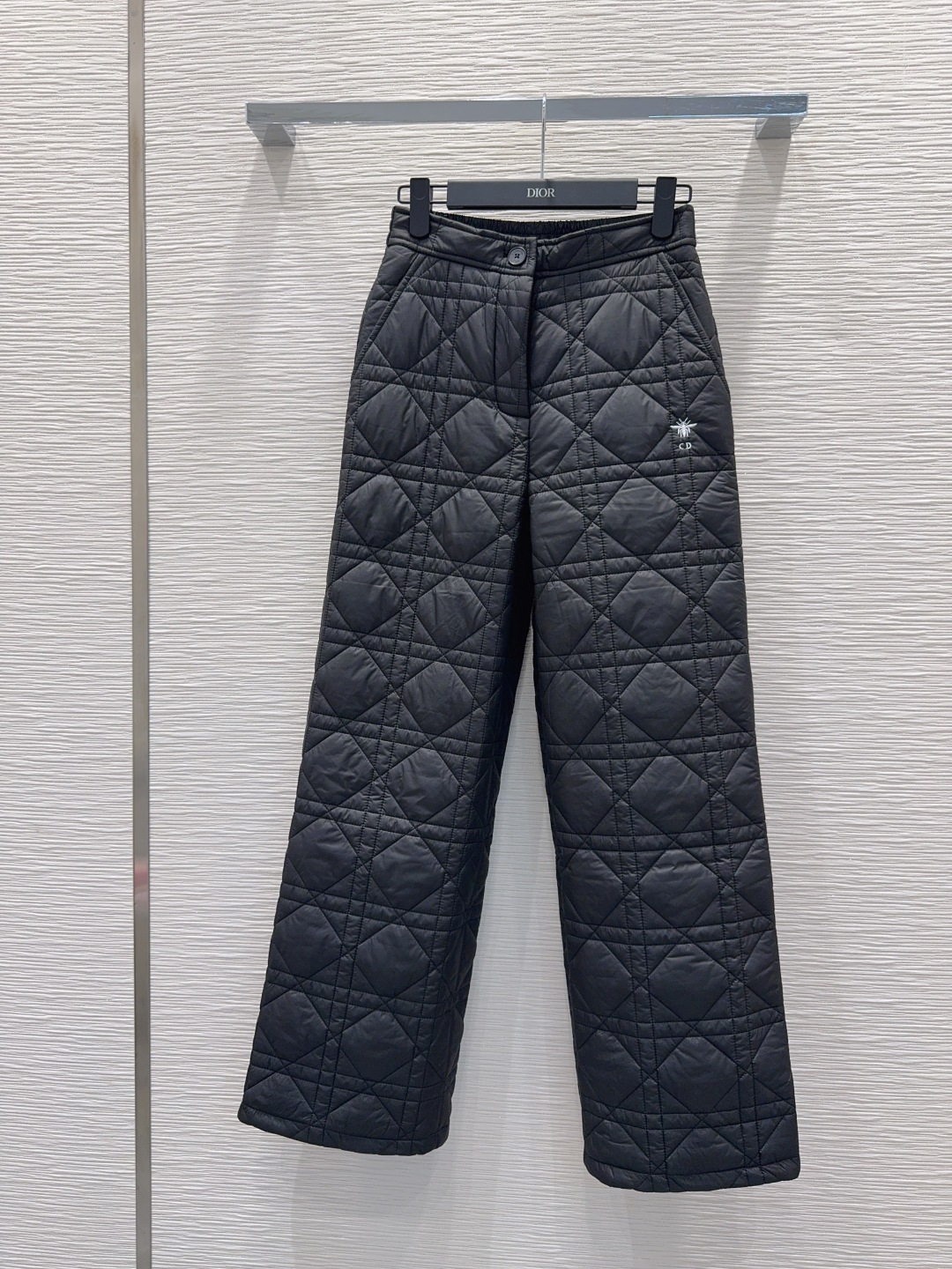 🛍️Christian Dio*👑2025FW新款夹棉长裤 整体保暖效果拉满，休闲时尚，经典logo完美