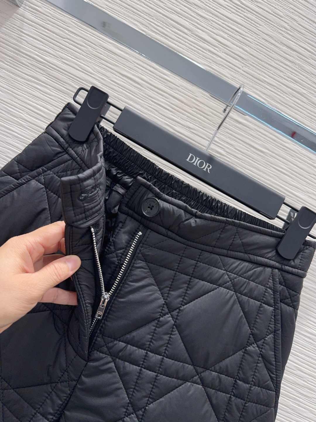 🛍️Christian Dio*👑2025FW新款夹棉长裤 整体保暖效果拉满,休闲时尚,经典logo完美