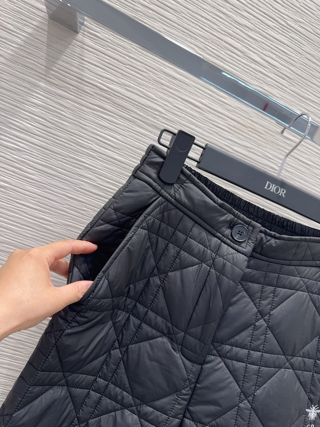 🛍️Christian Dio*👑2025FW新款夹棉长裤 整体保暖效果拉满,休闲时尚,经典logo完美