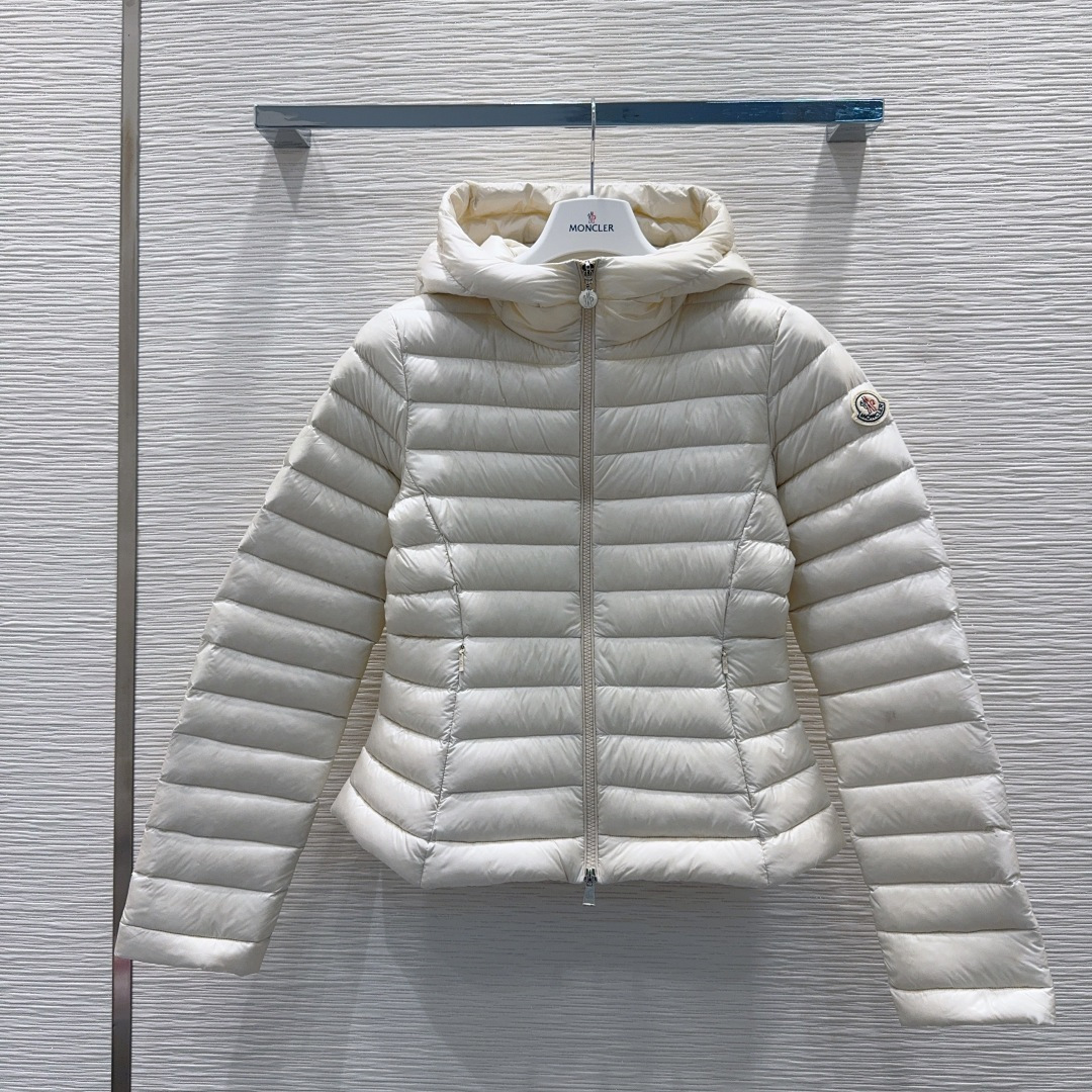 🛍️Moncle*👑2025FW新款羽绒外套 【鹅绒】 整体保暖效果拉满，独特设计款羽绒服 休闲时尚，经