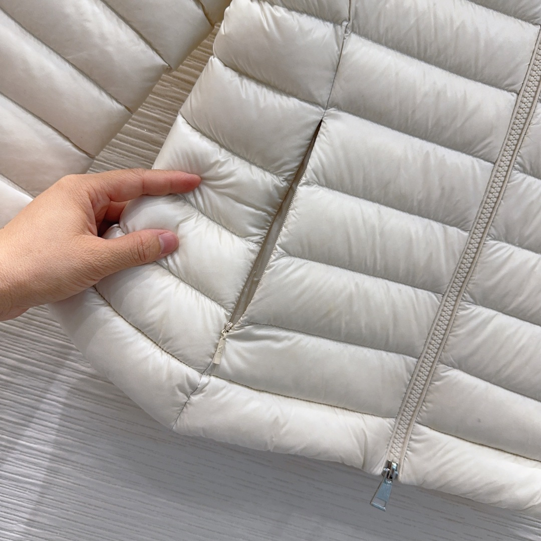🛍️Moncle*👑2025FW新款羽绒外套 【鹅绒】 整体保暖效果拉满，独特设计款羽绒服 休闲时尚，经