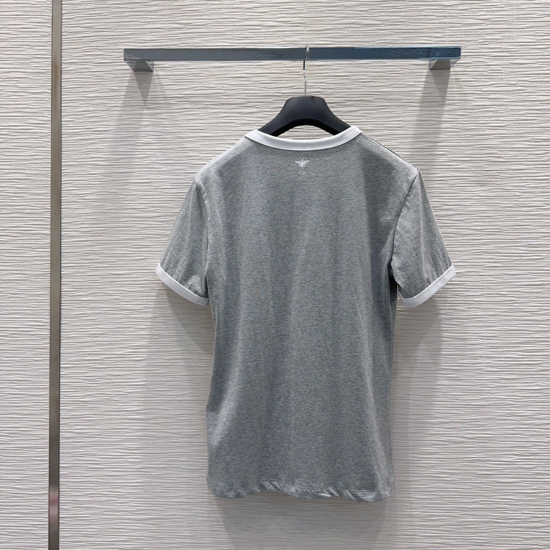 🛍️ Christian Dio* 👑2025FW新款T恤 密度很高手感超好 真的费劲心血的一款！！细节