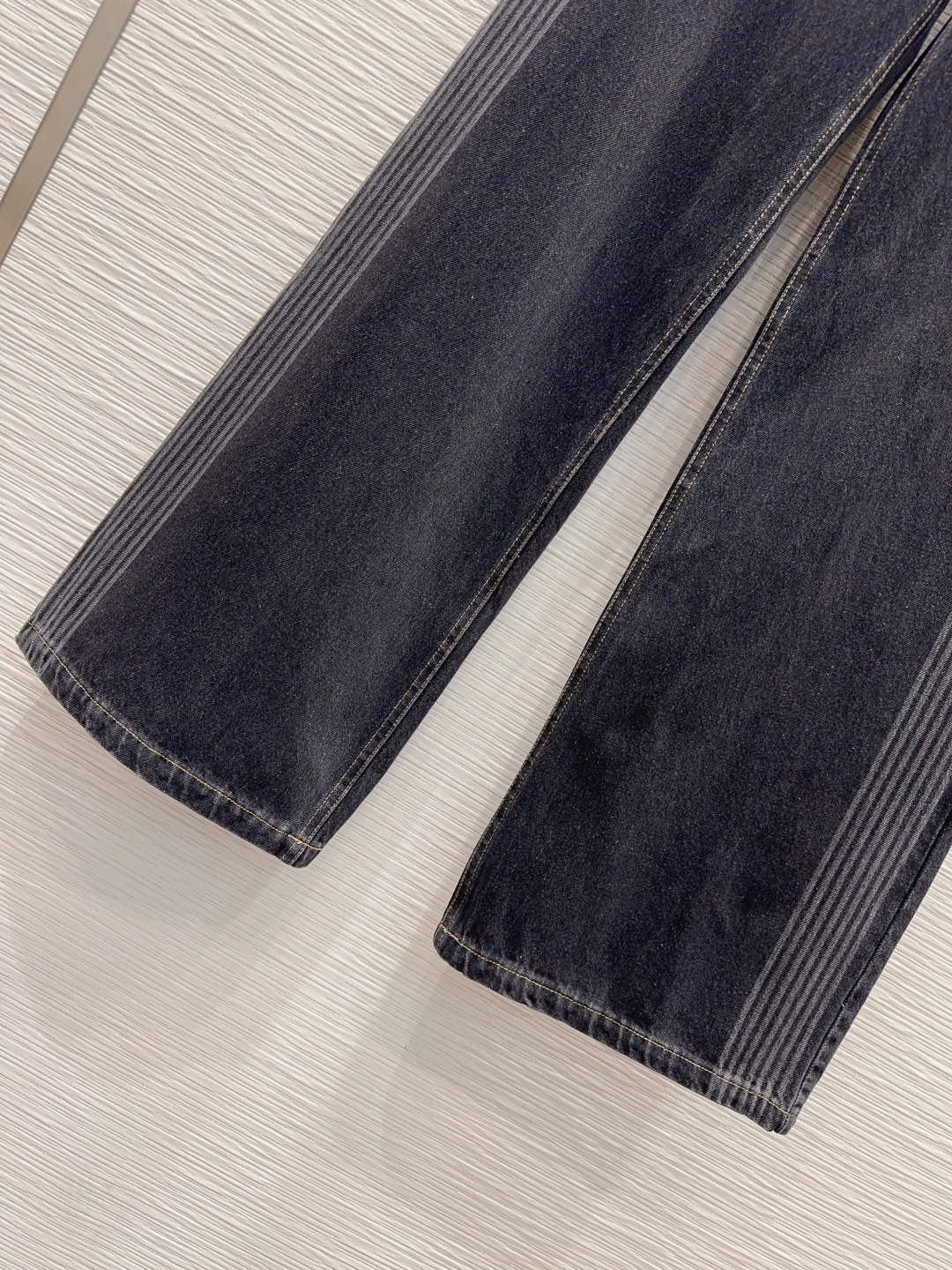 🛍️Christian Dio*👑2025FW新款 高版出品~超时髦新款丹宁牛仔 酵洗个性色调上身又酷又