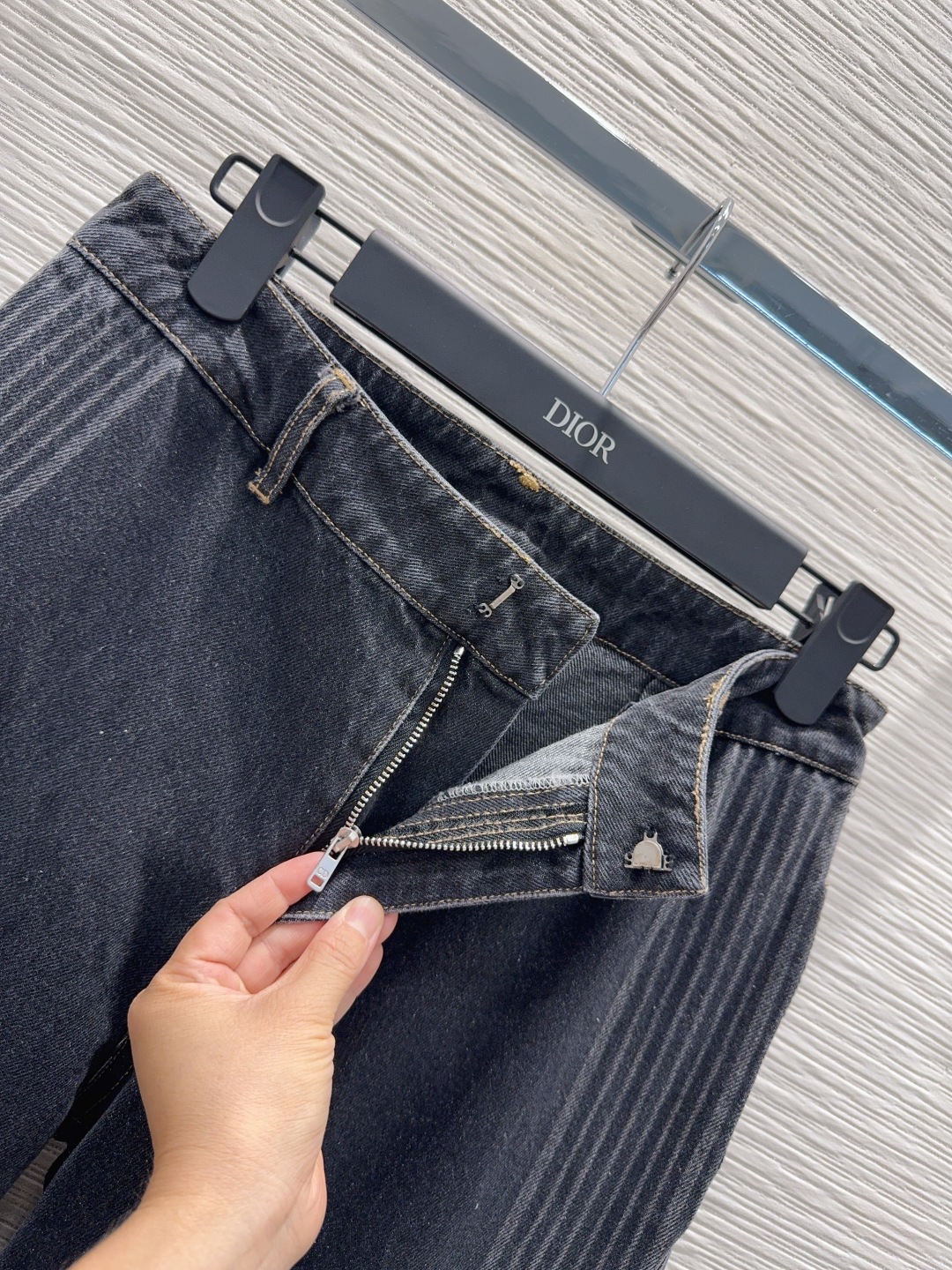 🛍️Christian Dio*👑2025FW新款 高版出品~超时髦新款丹宁牛仔 酵洗个性色调上身又酷又