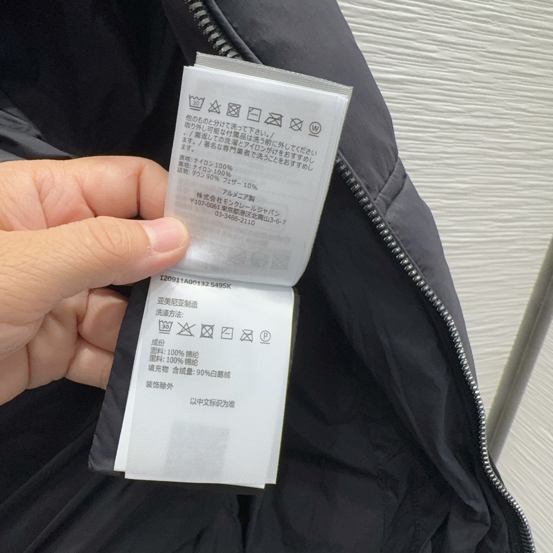 🛍️Moncle*👑2025FW新款羽绒外套 男女同款 90%白鹅绒 整体保暖效果拉满,独特的后背设计款