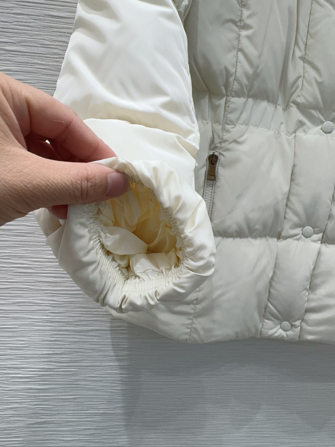 🛍️Moncle*👑2025FW新款羽绒外套 【鹅绒】 整体保暖效果拉满，独特设计款羽绒服 休闲时尚，经